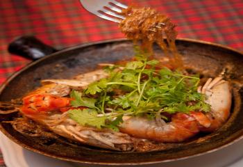 กุ้งอบวุ้นเส้น